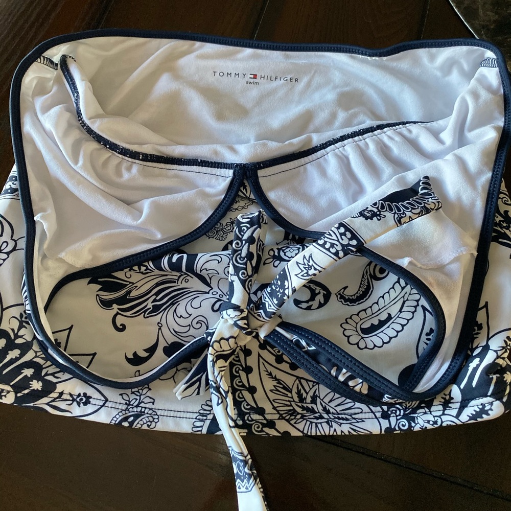 Swimwear - Picture 8 of 8